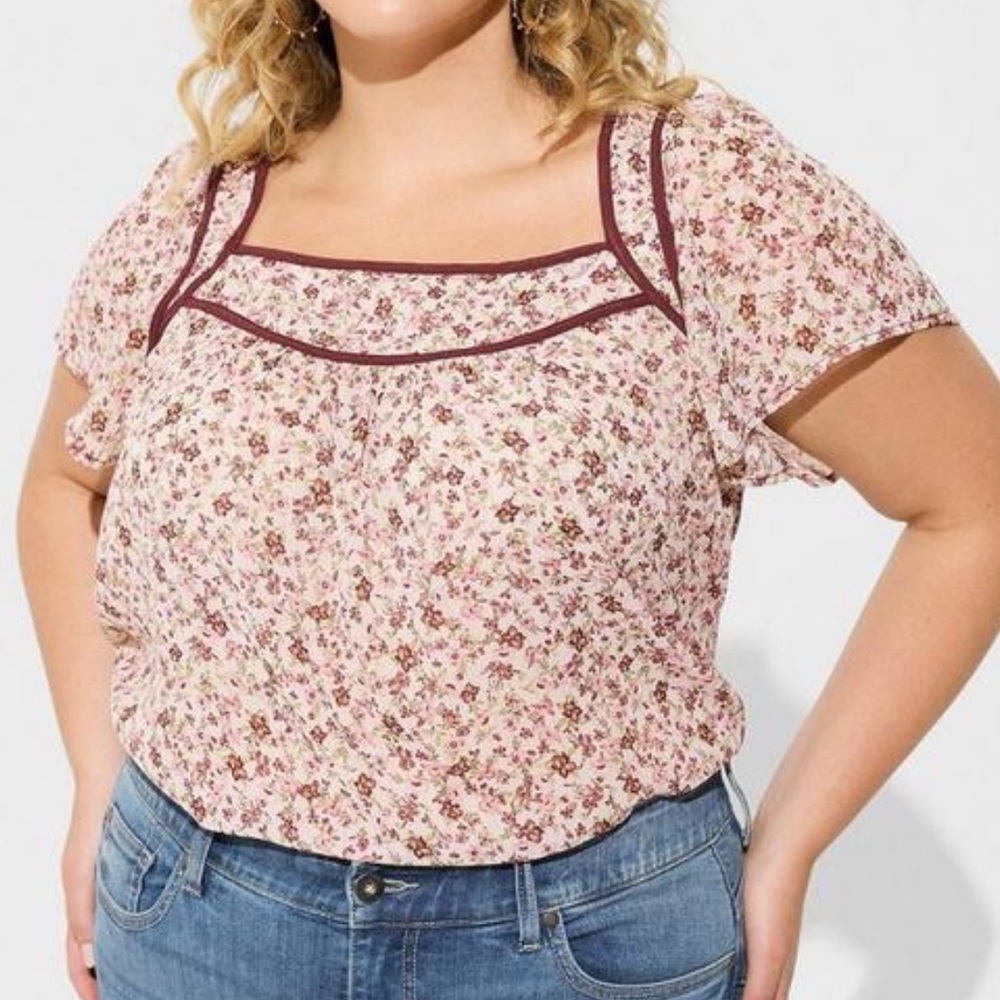 NWOT-Torrid Crinkle Chiffon Flutter Sleeve Boho Top - Picture 2 of 11